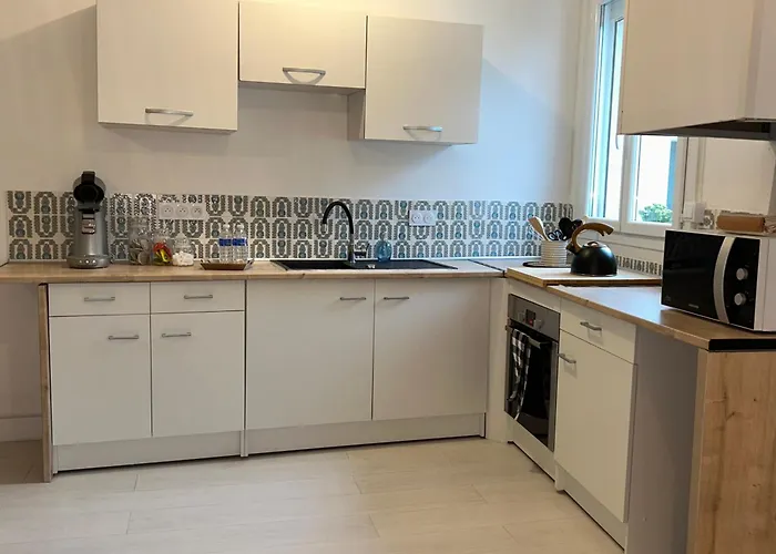 Apartment Spacieux T2 Climatise - Pres Du Centre